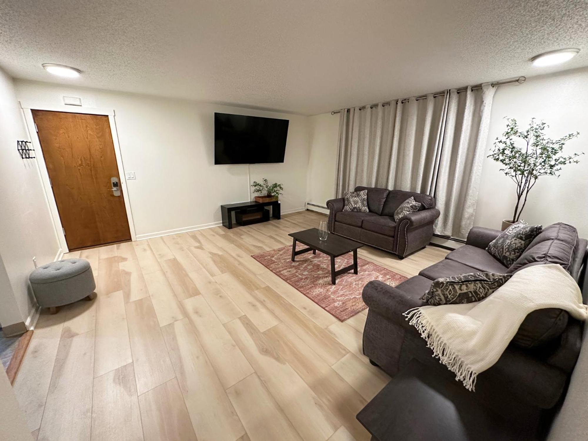 Stay Anchorage! Furnished Two Bedroom Apartments With High Speed Wifi Exterior photo