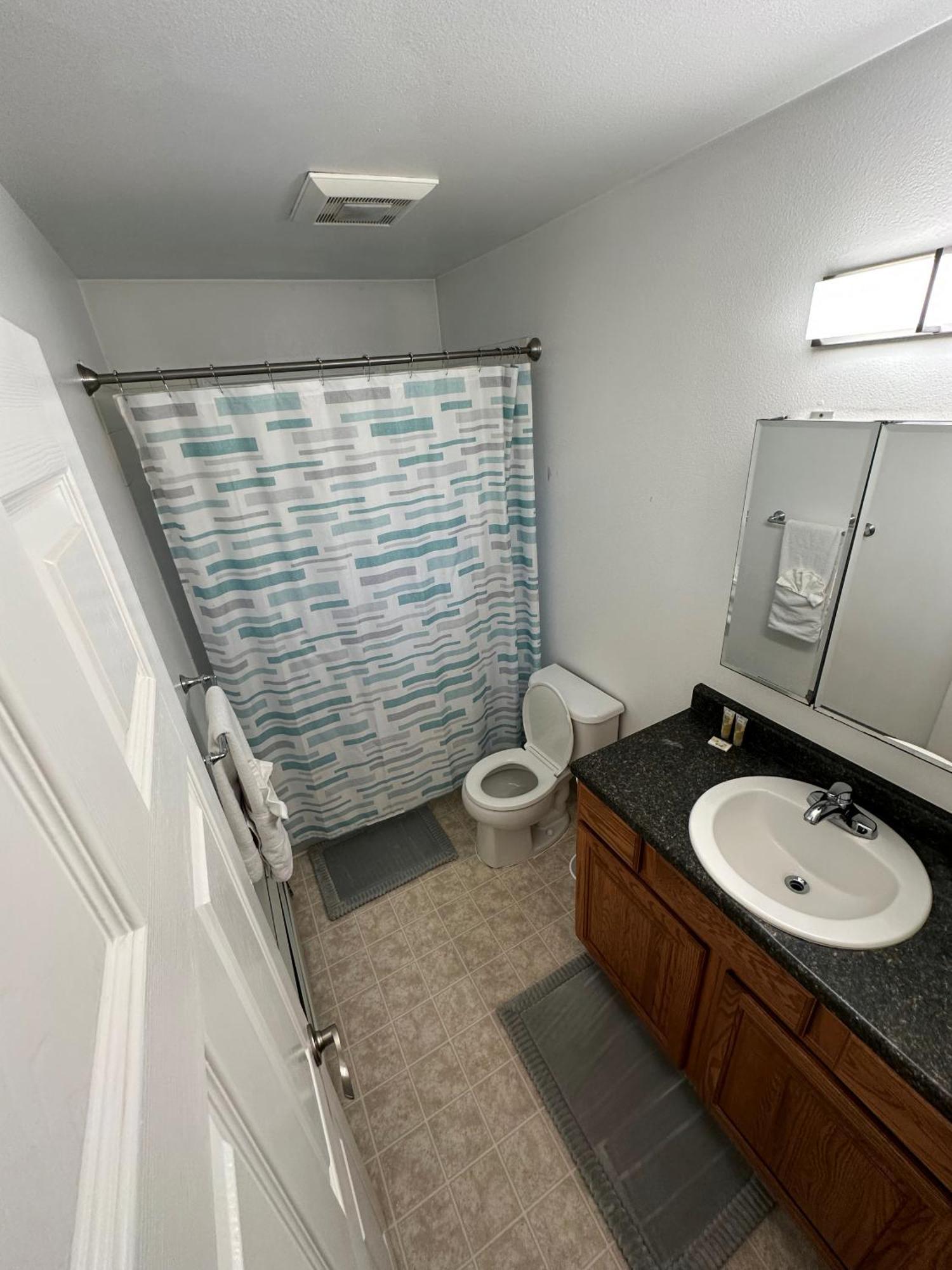 Stay Anchorage! Furnished Two Bedroom Apartments With High Speed Wifi Room photo