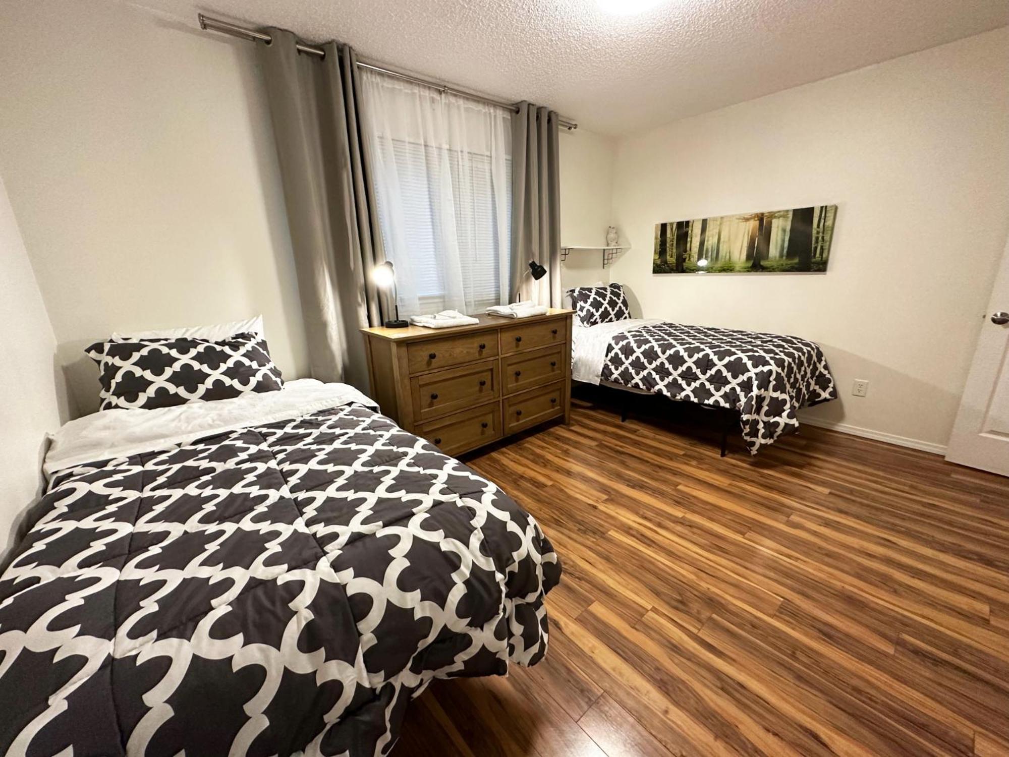 Stay Anchorage! Furnished Two Bedroom Apartments With High Speed Wifi Room photo